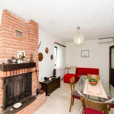 Jasminka - Three Bedroom With Terrace And Sea View *